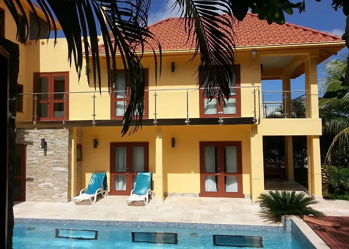 Villa One Luxe Jamaica With Private Pool, Modern Interior And Secluded Ocho Ríos