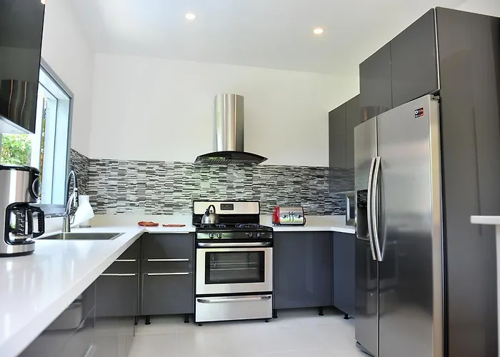 Villa One Luxe Jamaica With Private Pool, Modern Interior And Secluded Ocho Ríos